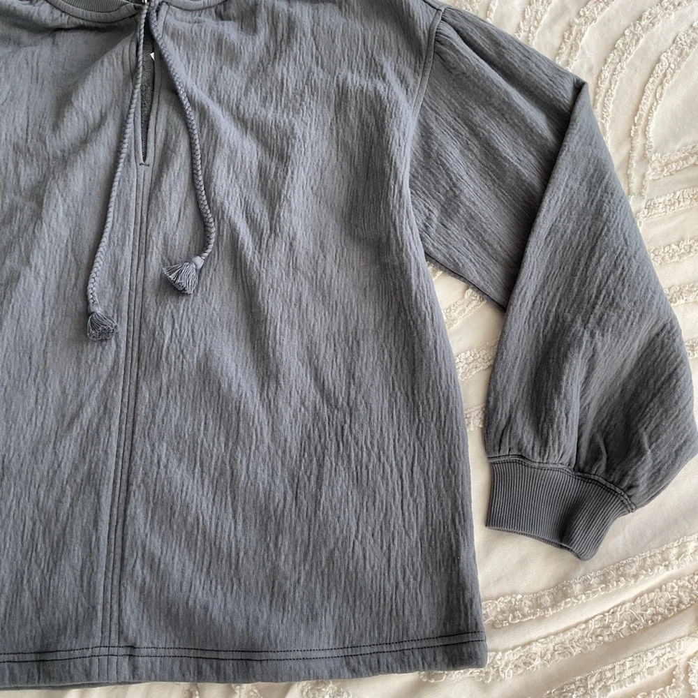 aerie Charcoal Gray Textured V-Neck Top with Tassel Tie - Picture 6 of 9